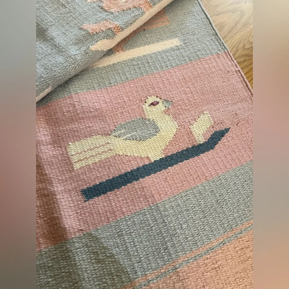 Wool handcrafted vintage rug with birds
